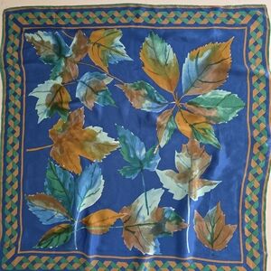 Elegant Blue Leaf Pattern Scarf